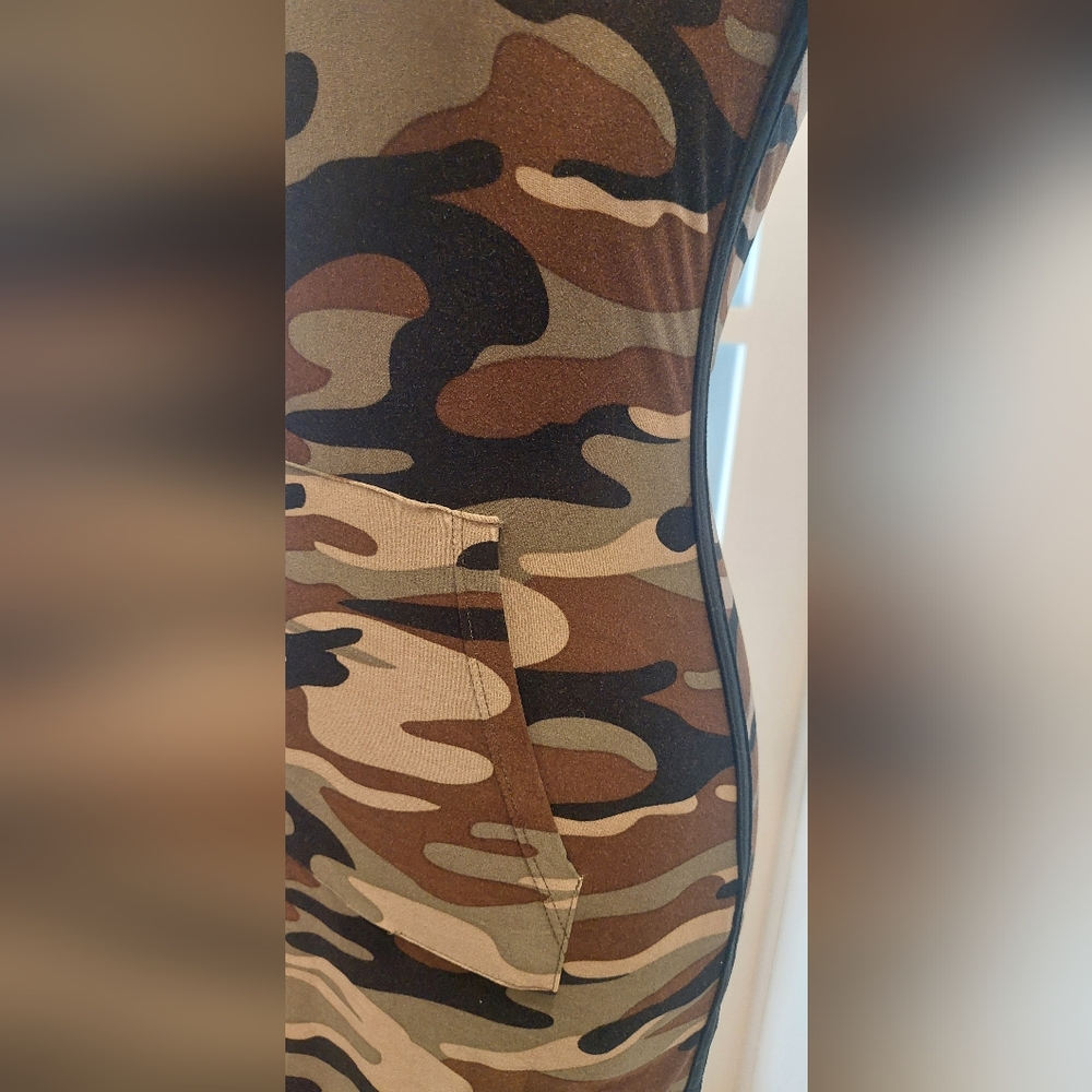 Derek Heart Camouflage Mini Dress with Criss-Cross Detail - Picture 3 of 9